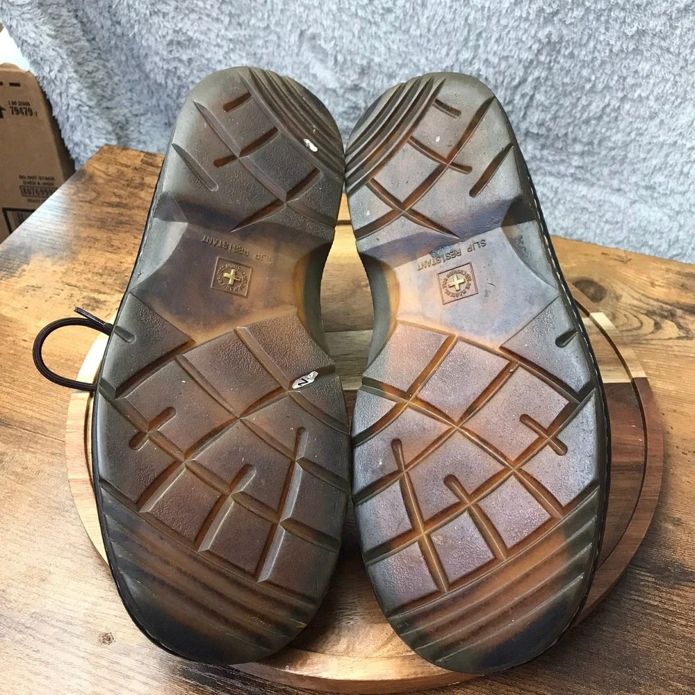 Dr. Martens Chukka Boots M 9 L 10 Brown Pebbled Leather AirWair Slip Resistant